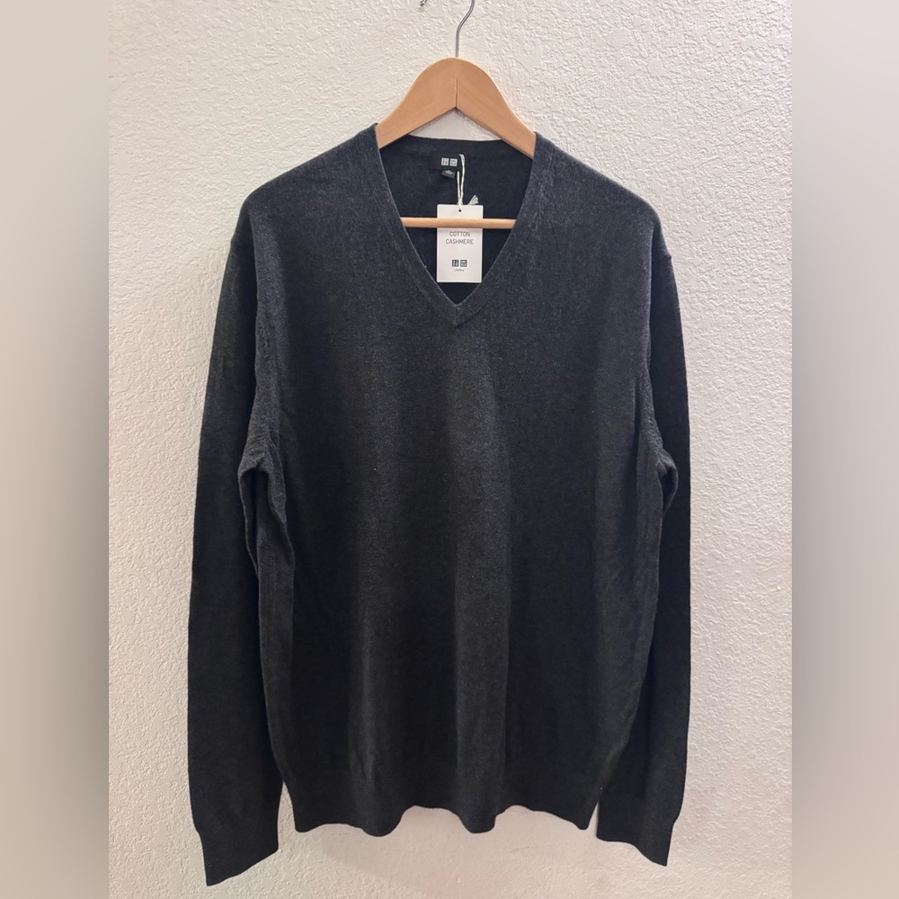 Uniqlo Men's V-Neck Cotton Cashmere Sweater - Charcoal XL BRAND NEW W/ TAGS
